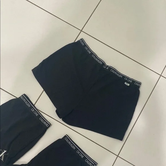 Calvin Klein Black Boxer Briefs Set - Picture 4 of 4